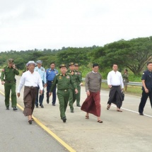 ဒုတိယသမ္မတဦးဟင်နရီဗန်ထီးယူနှင့် တပ်မတော်ကာကွယ်ရေးဦးစီးချုပ် ဗိုလ်ချုပ်မှူးကြီး မင်းအောင်လှိုင် တို့သည် ဆွာချောင်းရေလှောင်တမံ၊ပင်မရေပိုလွှဲနိမ့်ကျပျက်စီးမှုအခြေအနေများနှင့် ရေတာရှည်မြို့နယ်အတွင်း ရေဝင်ရောက်မှုအခြေအနေများအားသွားရောက်ကြည့်ရှု