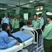 Commander-in-Chief of Defence Services Senior General Min Aung Hlaing encourages hospitalized officers, other ranks and family members at military hospital in Meiktila, meets professors, medical officers, nurse officers 