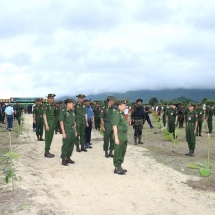 တပ်မတော်ကာကွယ်ရေးဦးစီးချုပ် ဗိုလ်ချုပ်မှူးကြီး မင်းအောင်လှိုင် ၂၀၁၉ ခုနှစ်၊ ကာကွယ်ရေးဦးစီးချုပ်ရုံး (ကြည်း၊ရေ၊လေ)မိသားစုများ၏ တတိယအကြိမ်မြောက် မိုးရာသီသစ်ပင်စိုက်ပျိုးပွဲသို့ တက်ရောက်စိုက်ပျိုးပြီး ကြည့်ရှုအားပေး၊ ကာကွယ်ရေးဦးစီးချုပ်ရုံး(ကြည်း၊ ရေ၊လေ)မိသားစုများ၏ ၂၀၁၉ ခုနှစ်အတွက် ဒုတိယအကြိမ် ငါးမျိုးများစိုက်ထည့်ပေးခြင်းပွဲသို့ တက်ရောက်၍ ငါးမျိုးများအား ဦးဆောင်စိုက်ထည့်ပေး(ရုပ်သံသတင်း)