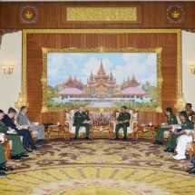 Senior General Min Aung Hlaing receives deputy minister of Defence of Russian Federation