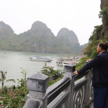 MYANMAR TATMADAW GOODWILL DELEGATION LED BY SENIOR GENERAL MIN AUNG HLAING VIEWS ROUND HA LONG BAY IN QUANG NINH PROVINCE OF VIETNAM BY CRUISE VESSEL