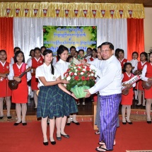 Senior General Min Aung Hlaing attends 2019 Christmas prayer service and luncheon hosted in his honour by Cardinal Charles Bo