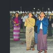 Hot-air balloons launch at Maravijaya Buddha Image Tazaungdine Lighting Festival