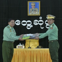 နိုင်ငံတော်စီမံအုပ်ချုပ်ရေးကောင်စီဥက္ကဋ္ဌ တပ်မတော်ကာကွယ်ရေးဦးစီးချုပ်  ဗိုလ်ချုပ်မှူးကြီး မင်းအောင်လှိုင် ကလောတပ်နယ်မှ အရာရှိ၊ စစ်သည်၊ မိသားစုများအား တွေ့ဆုံအမှာစကားပြောကြား