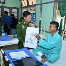 Chairman of State Administration Council Commander-in-Chief of Defence Services Senior General Min Aung Hlaing and Daw Kyu Kyu Hla cordially gives warm words of encouragement to officers and other ranks and MPF members, wounded while discharging national defence and security duties