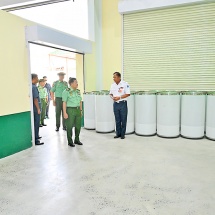 SAC Chairman Commander-in-Chief of Defence Services Senior General Min Aung Hlaing inspects Tatmadaw Textile Factory (Meiktila)