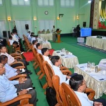 နိုင်ငံတော်စီမံအုပ်ချုပ်ရေးကောင်စီဥက္ကဋ္ဌ နိုင်ငံတော်ဝန်ကြီးချုပ်  ဗိုလ်ချုပ်မှူးကြီး မင်းအောင်လှိုင် မိတ္ထီလာခရိုင်အတွင်းရှိ ခရိုင်၊ မြို့နယ် အဆင့်ဌာနဆိုင်ရာ တာဝန်ရှိသူများ၊ မြို့မိမြို့ဖများအားတွေ့ဆုံ၍ ဒေသဖွံ့ဖြိုးရေးဆိုင်ရာများ ဆွေးနွေးပြောကြား