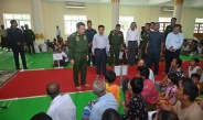 နိုင်ငံတော်စီမံအုပ်ချုပ်ရေးကောင်စီဥက္ကဋ္ဌ တပ်မတော်ကာကွယ်ရေးဦးစီးချုပ် ဗိုလ်ချုပ်မှူးကြီး မင်းအောင်လှိုင်   ပျဉ်းမနားမြို့နယ်၊ မင်္ဂလာဗျူဟာသာသနာ့ဗိမာန် ရေဘေးရှောင်ကယ်ဆယ်ရေးစခန်းရှိ ရေဘေးရှောင်ပြည်သူများအား သွားရောက်အားပေး၊ ထောက်ပံ့ရေးပစ္စည်းများ ပေးအပ်