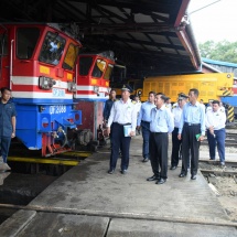 Chairman of State Administration Council Prime Minister Senior General Min Aung Hlaing inspects factories, workshops of Myanmar Railways, Ministry of Transport and Communications, in Mahlwagon Yard Rail transport needs to develop as it is important for transport and trade