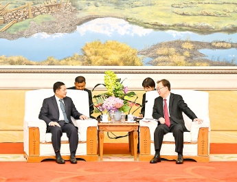 Chairman of State Administration Council Prime Minister Senior General Min Aung Hlaing holds discussions with Member of CPC Central Committee Secretary of CPC Yunnan Province Committee H.E. Mr. Wang Ning