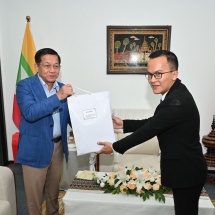 High-level Myanmar delegation led by Chairman of the State Administration Council Prime Minister Senior General Min Aung Hlaing arrives in Chongqing,  meets staff and families of Consulate-General and scholars